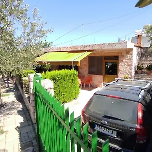 Altin Skrapari Apartment